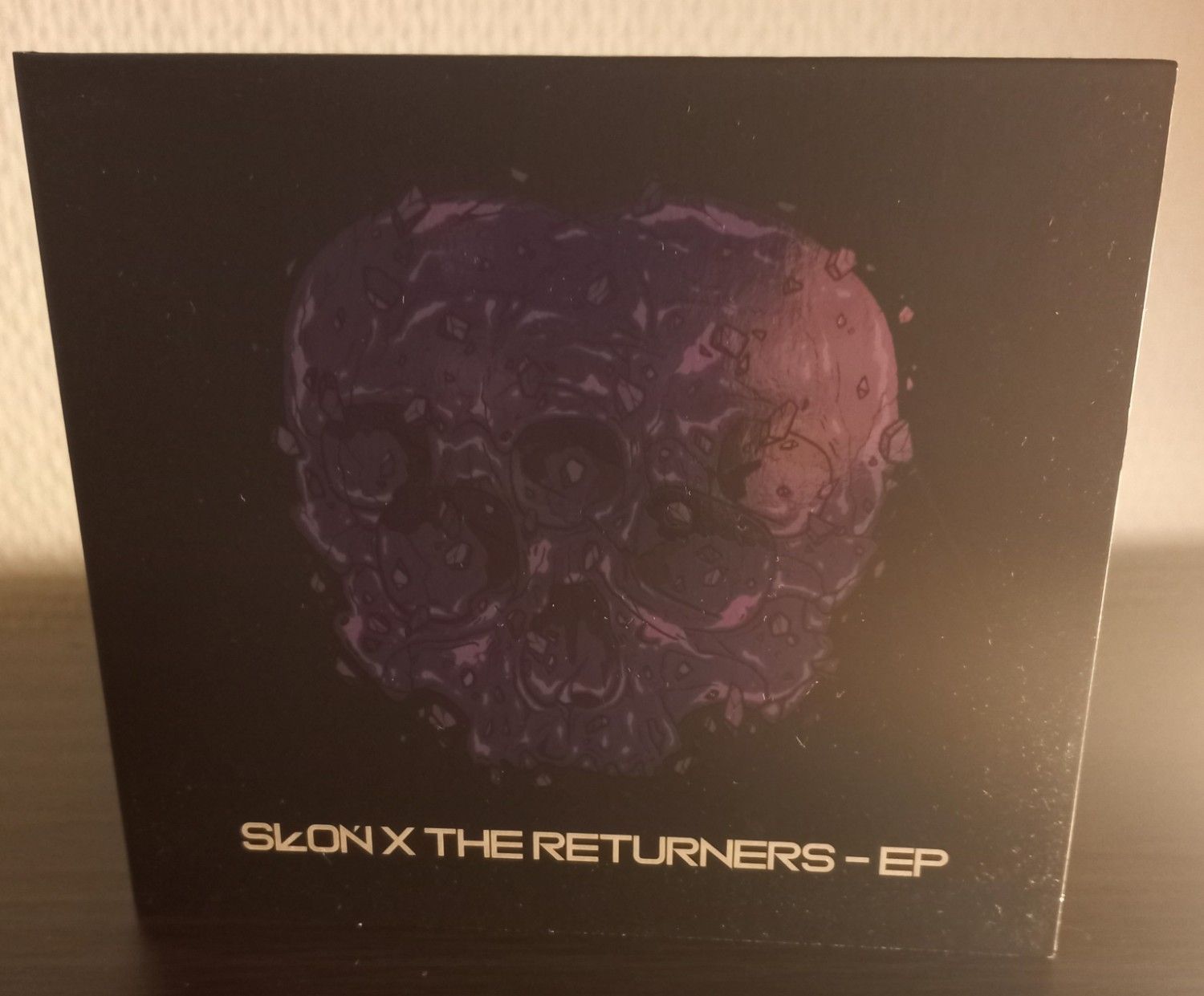 Słoń x The Returners EP